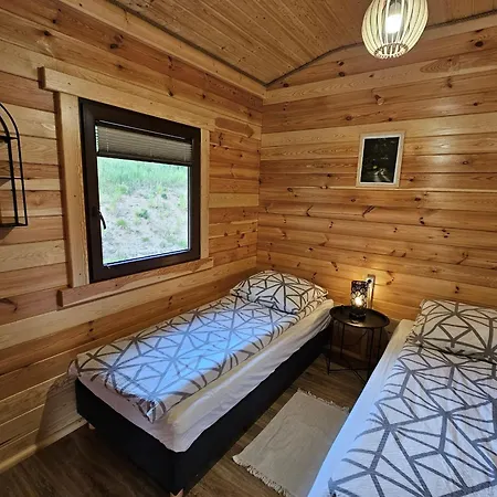 Przy Lesniczowce Nyaraló Wiele